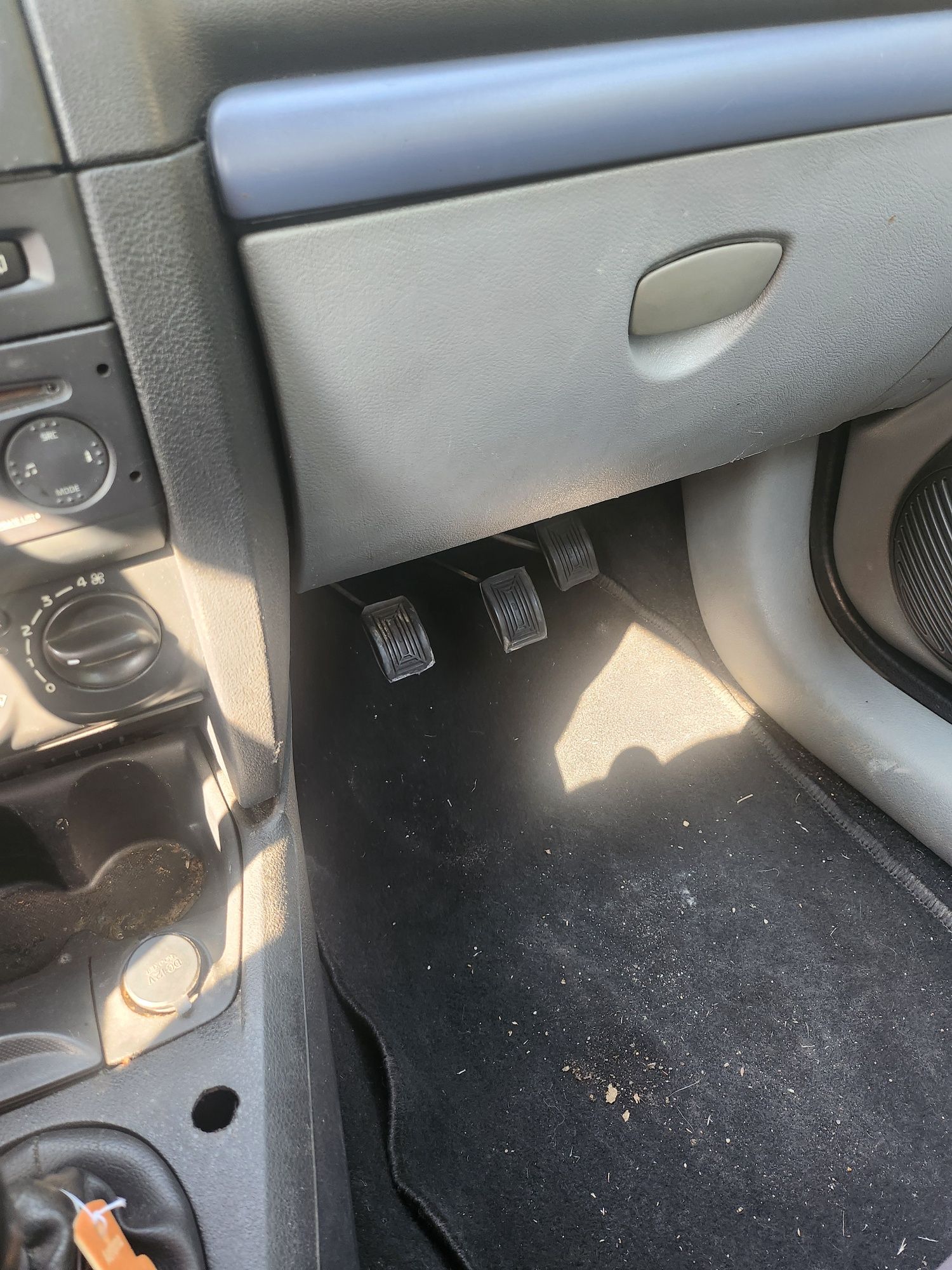 Vând Renault agreat școală