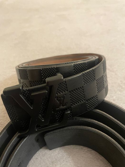 Колани на Louis Vuitton