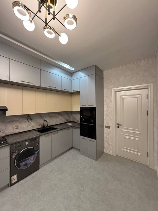 Продам 3/7/10 107м2 в ЖК Саламатина, ор-р: братские могилы