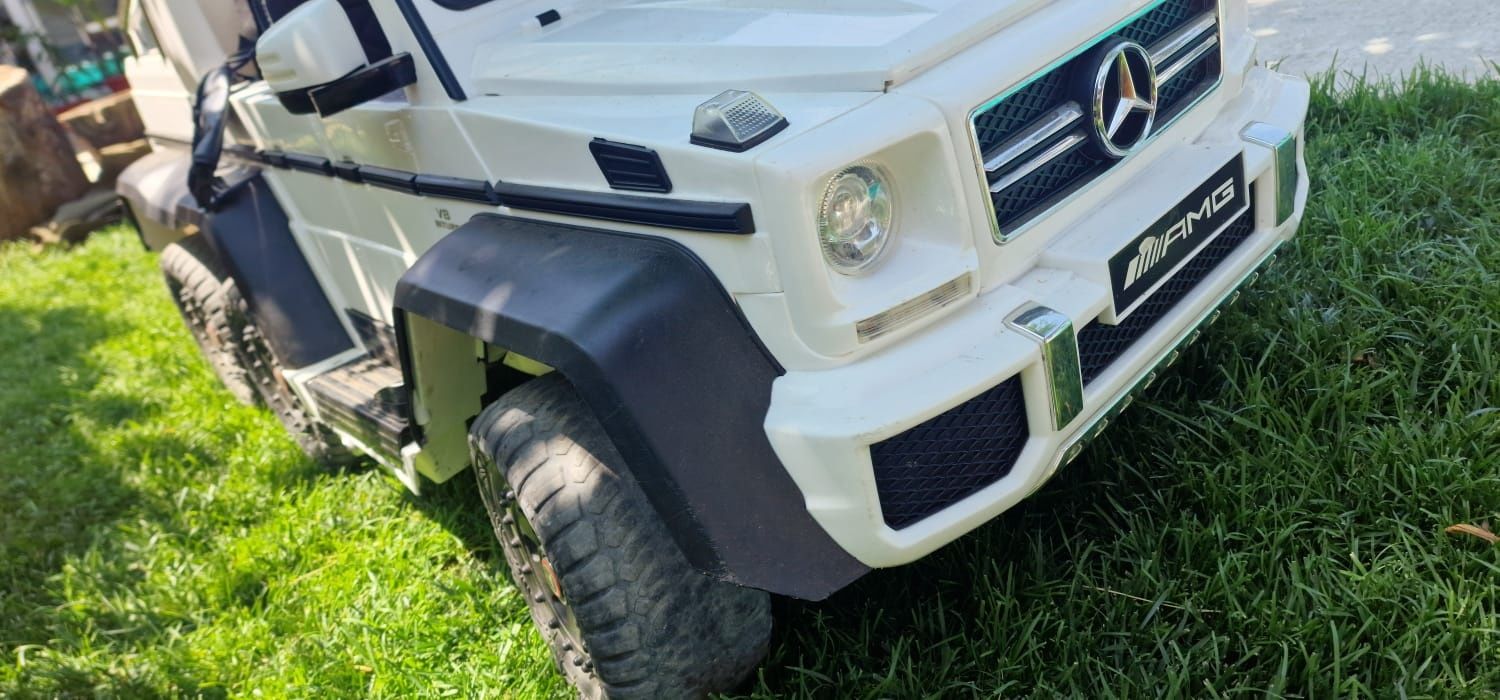 Masinuta electrica pentru copii Mercedes AMG 6X6
