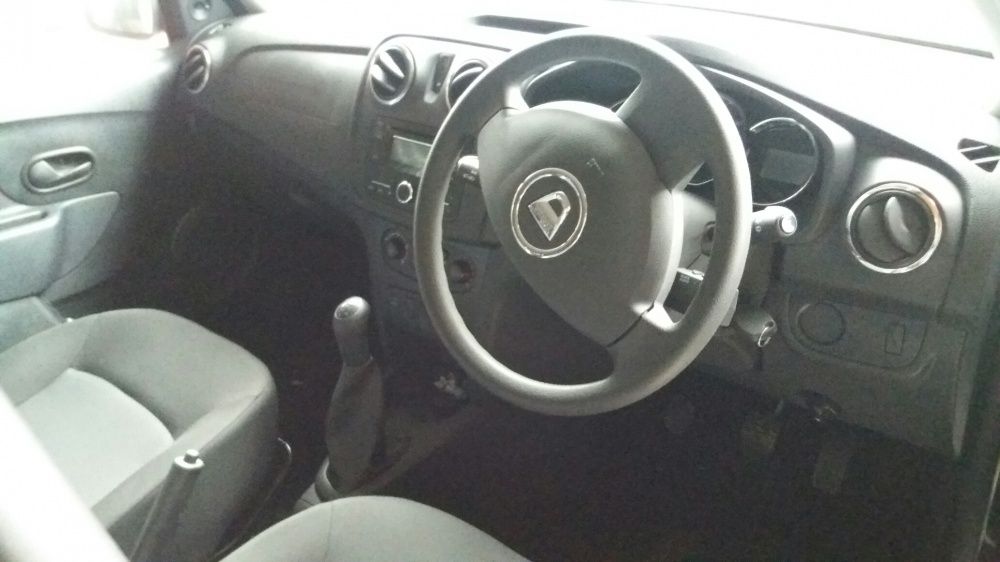 Dacia sandero 2016 negru 1,2 16 v D4F Dezmembrez piese dezmembrari
