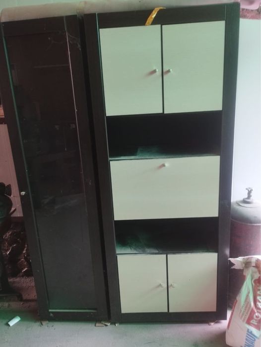 Стенка для посуды и одежды
