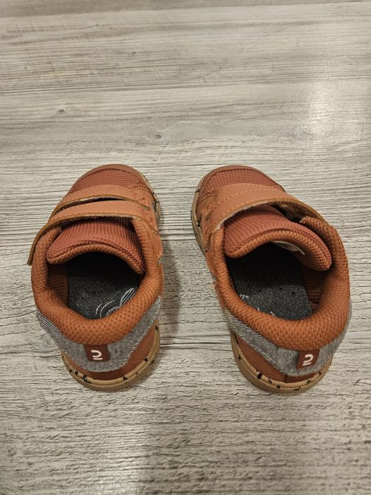 Papuci cu scai size 22 EU / US 6 / UK 5/ 13.5 CM