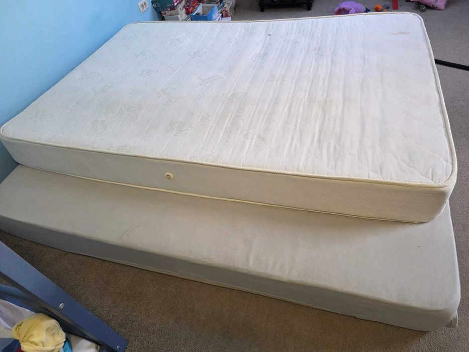 Vând saltea 200x140x20
