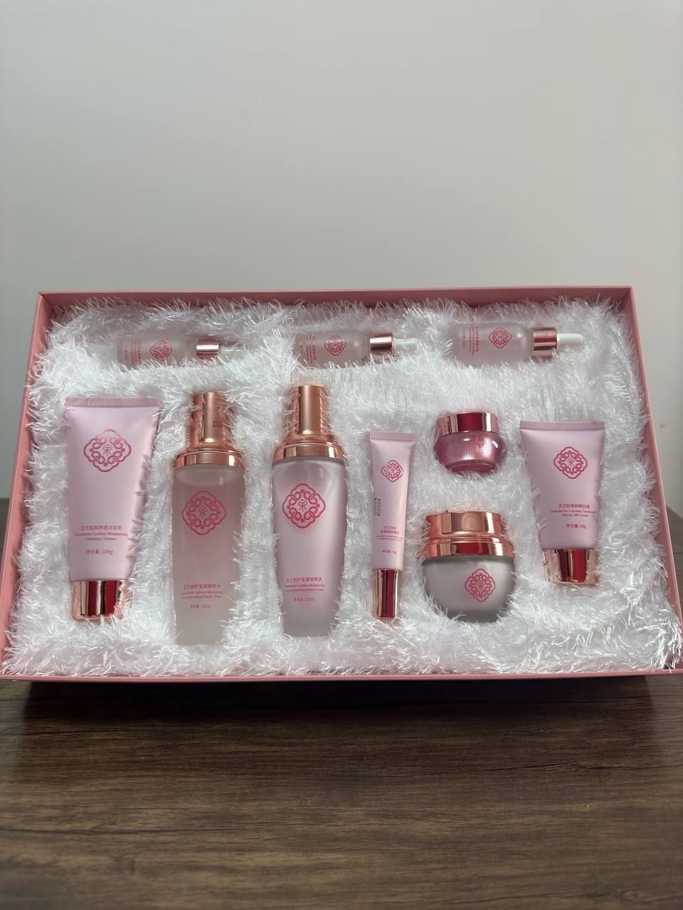 Косметика набор кремлар Yuz parvarishi kosmetik toplamlari