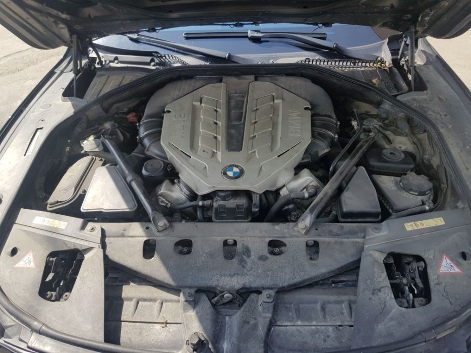BMW 750 F01