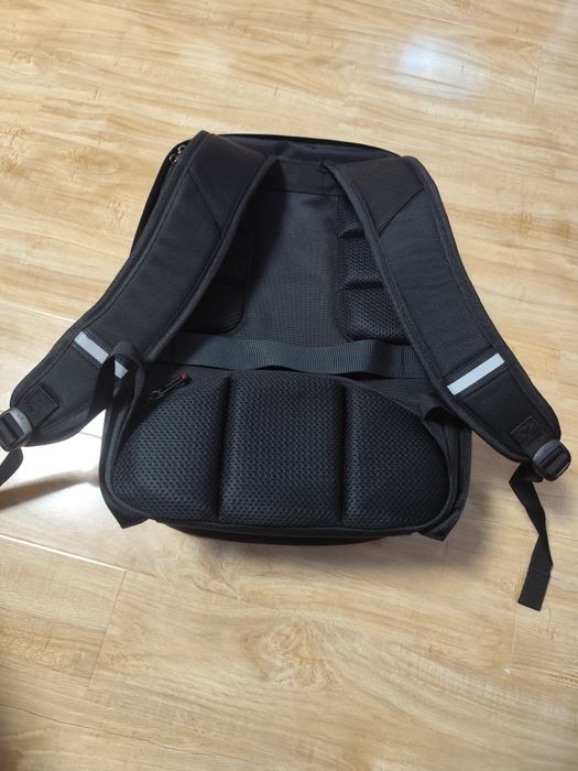 Ghiozdan laptop antifurt Collorissimo Xenon 17 inch