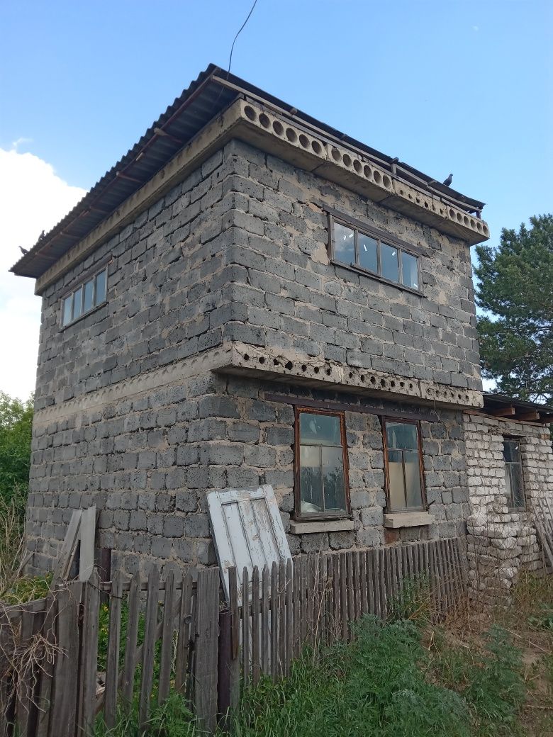 Продам дом на дачном участке