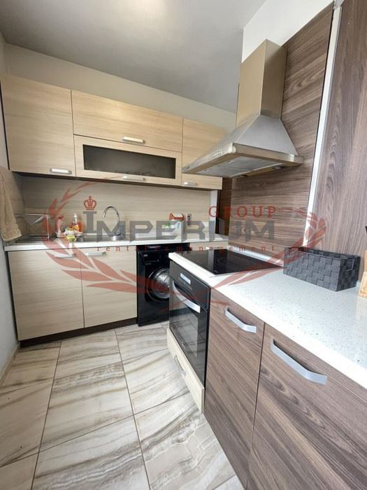 Продава се Двустаен апартамент в Варна, Левски - 75 кв.м за 1800 €/кв.м - Снимка #3
