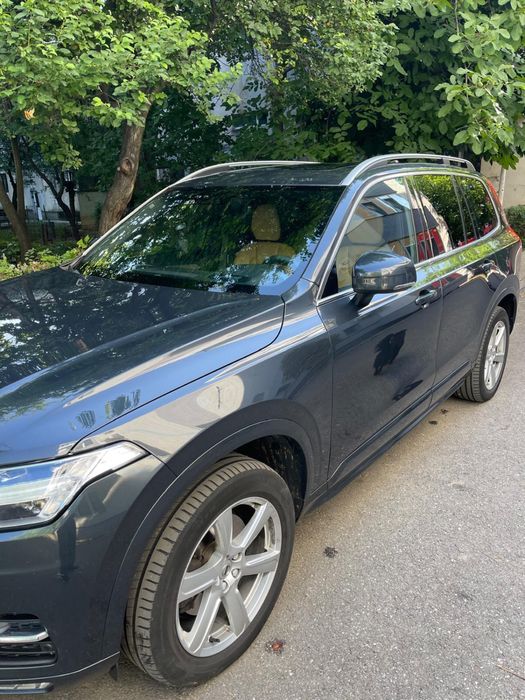 Vând Volvo XC90 D5 – 4x4, 235 CP, anul 2019