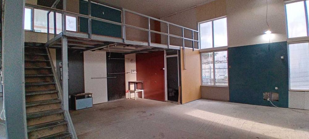 Давам под анем склад в Младост 3