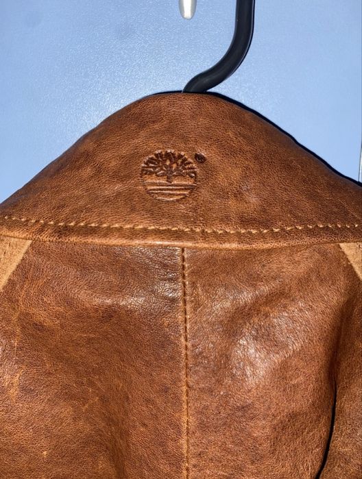 Vând jachetă Timberland, în stare foarte bună