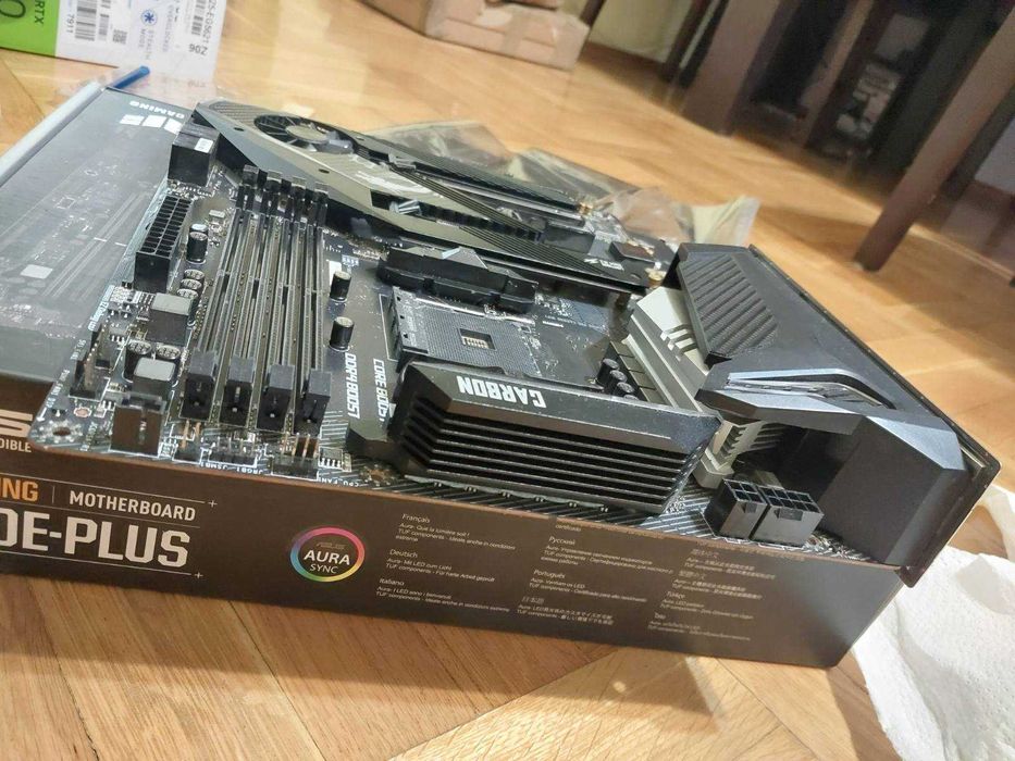 MSI X570 Gaming Pro CARBON Wi-Fi (със забележка)