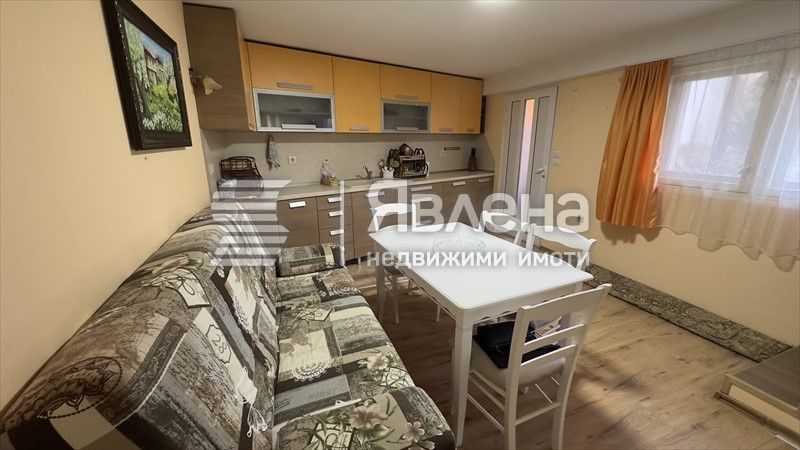 Продава се Тристаен апартамент в Варна, Бриз - 90 кв.м за 1539 €/кв.м - Снимка #1
