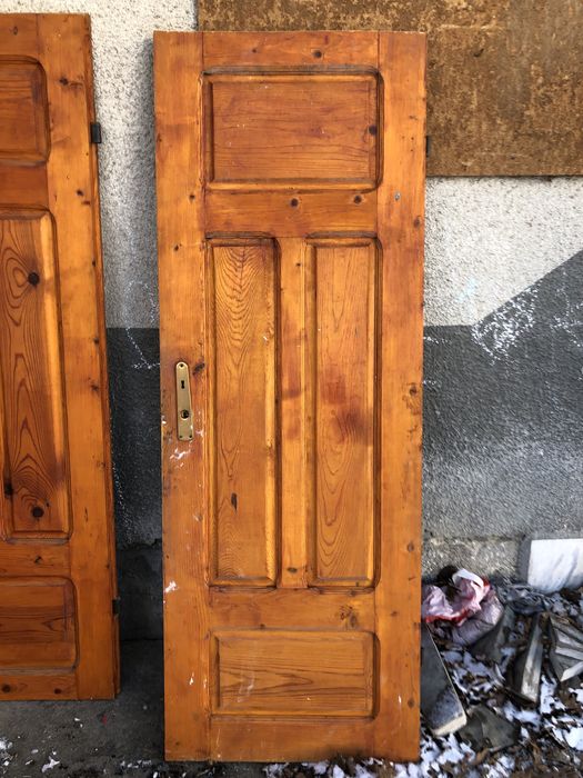 Врата дървена масив чам с брава - 4 броя