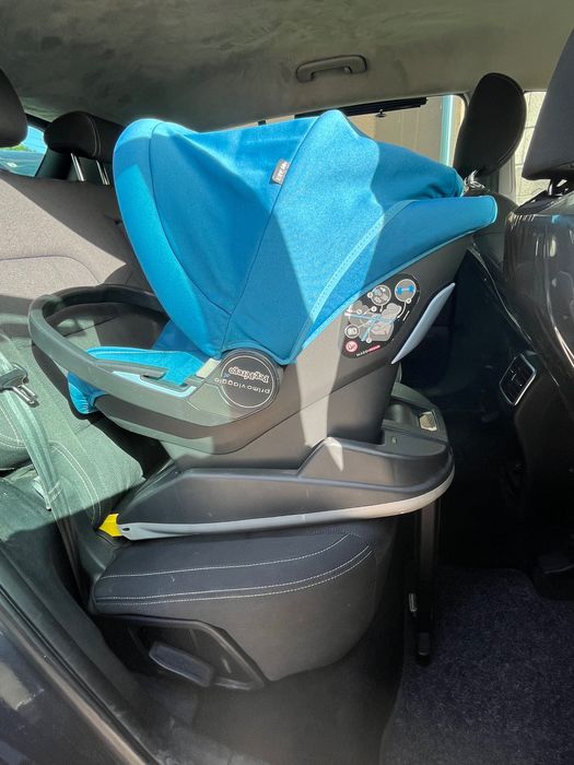 Бебешко кошче за кола с база Peg perego