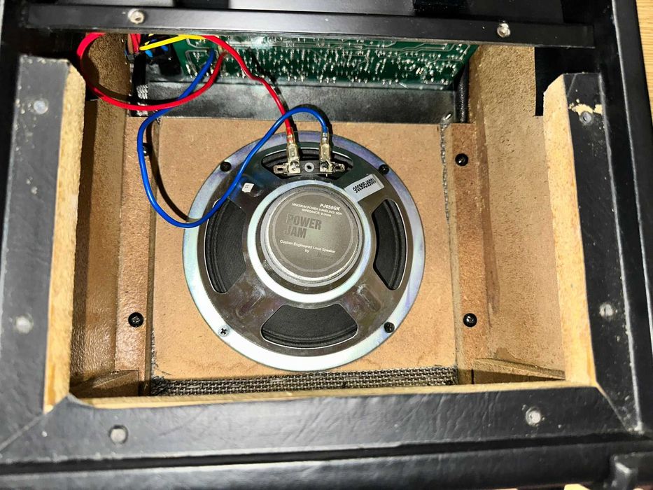 Amplificator chitara Ibanez IBZ-10G 10 Watt 6.5 inch speaker