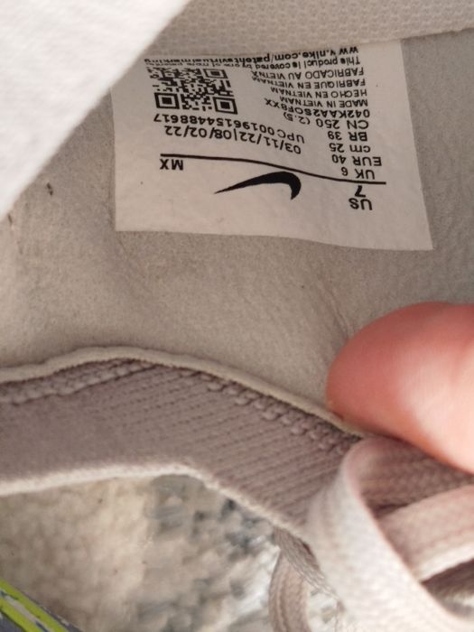 Butsi Nike Air Zoom futbol butsasi.