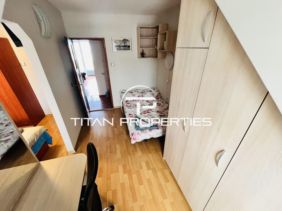 Дава се под наем Тристаен апартамент в Бургас, Лазур - 80 кв.м за 561 € - Снимка #2