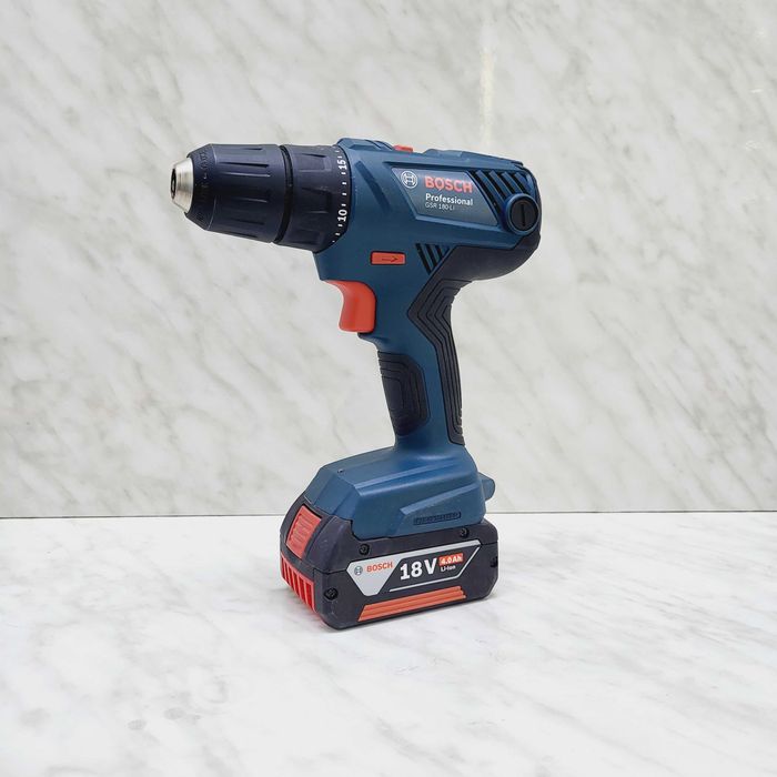 Masina de gaurit si insurubat Bosch GSR 180-LI cu Acumultaror 18V 4ah