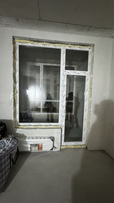 Продается окно с дверью, новая, от застройщика