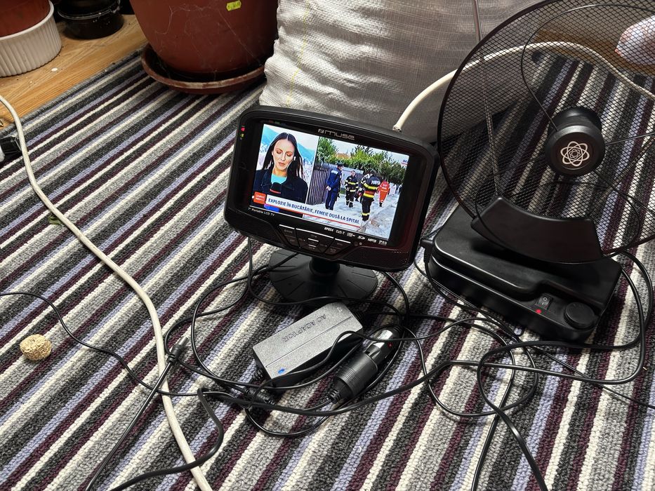 Vand Tv auto color cu Antena