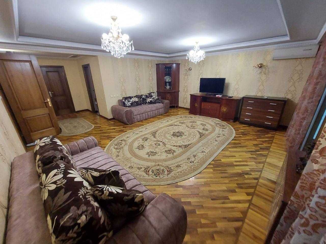 Шота Руставели Гостиница Россия 3/5/5 86м2