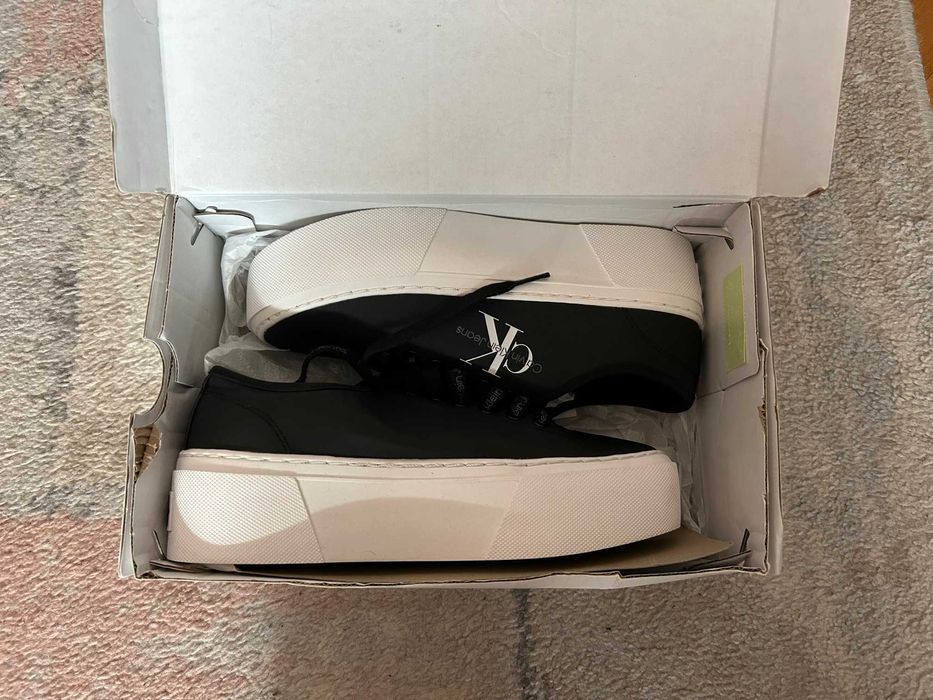 Calvin Klein Cupsole Flatform Laceup 38