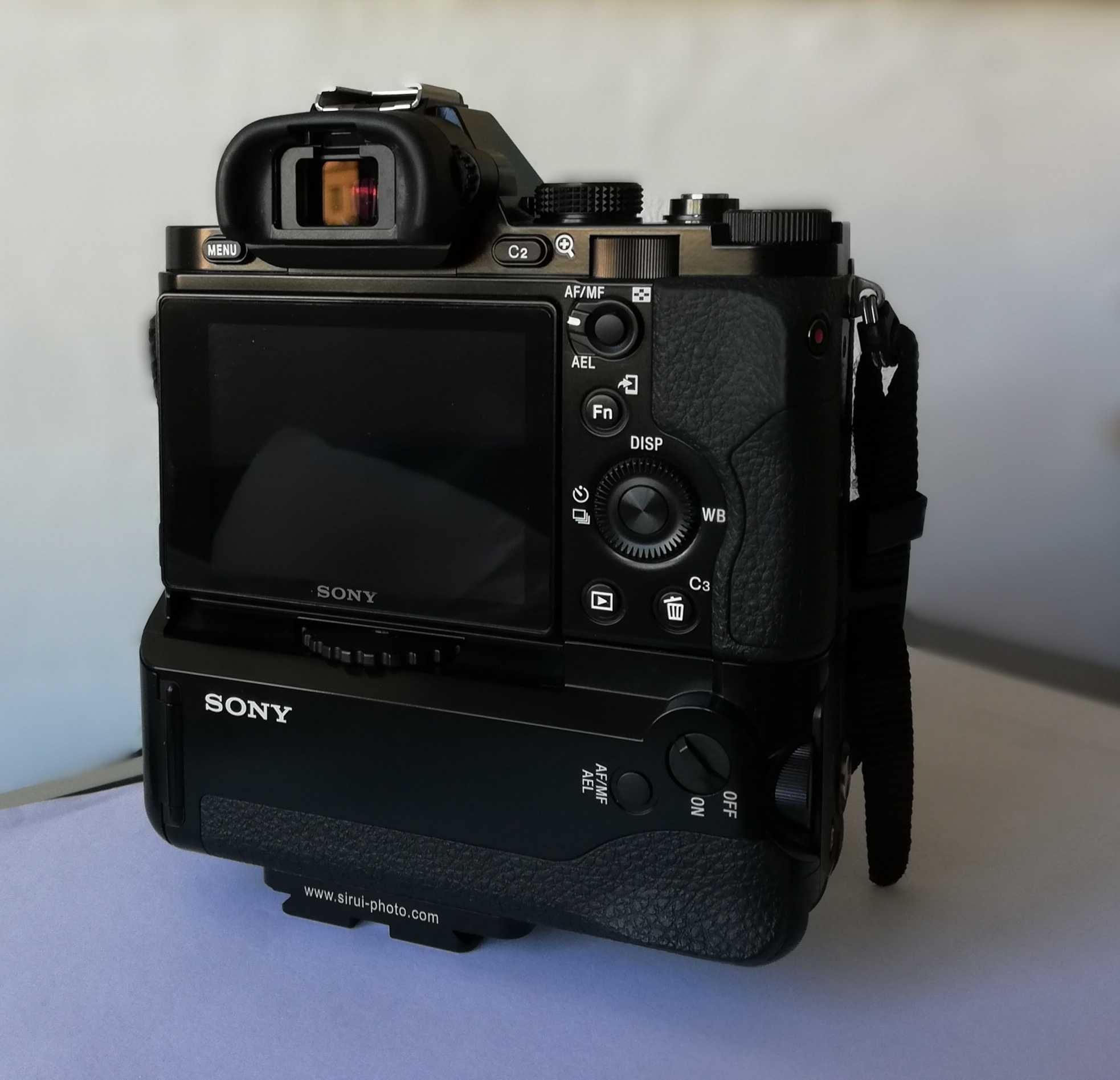 Камера SONY A7 + SONY  батериен грип!