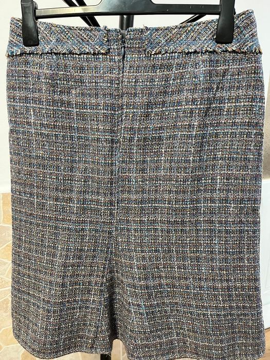 Fusta dama stofa Pret a Porter frumoasă în realitate