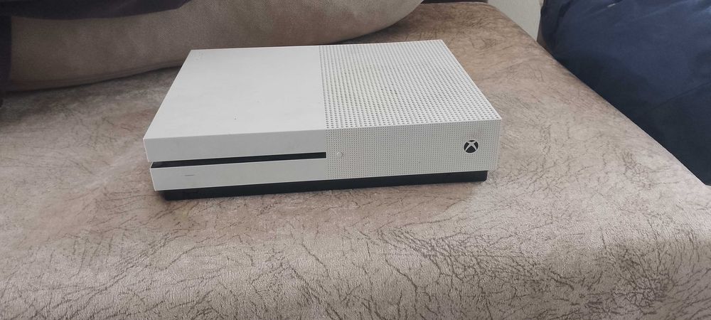 Xbox one  в перфектно състояние