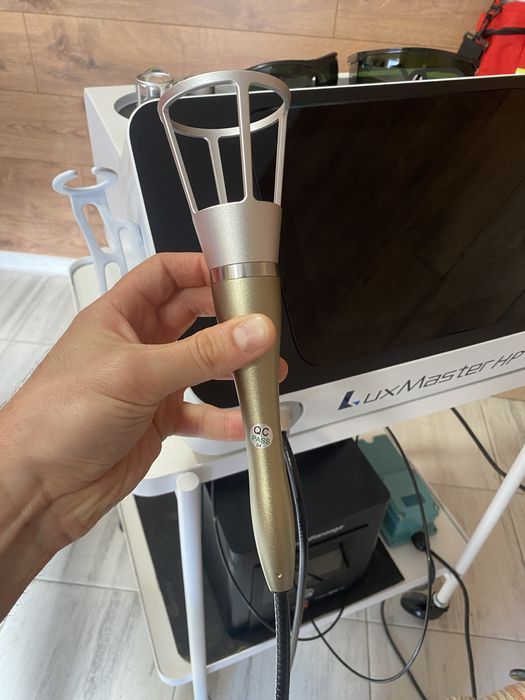 Високоинтензивен Лазер LuxMaster