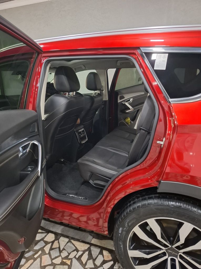 Jetour x70 plus мошина