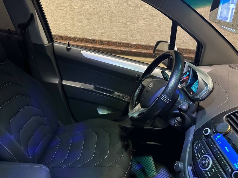 Spark 2017 yil 4 Avtomat Ravon fuul