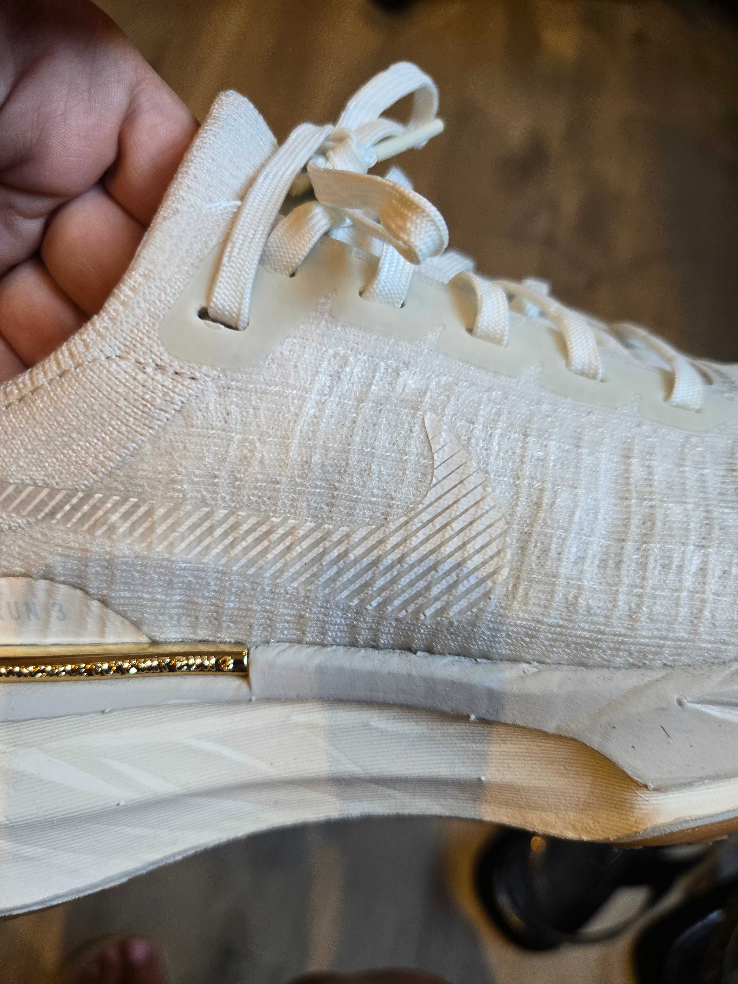 Дамски маратонки Nike Invincible 3