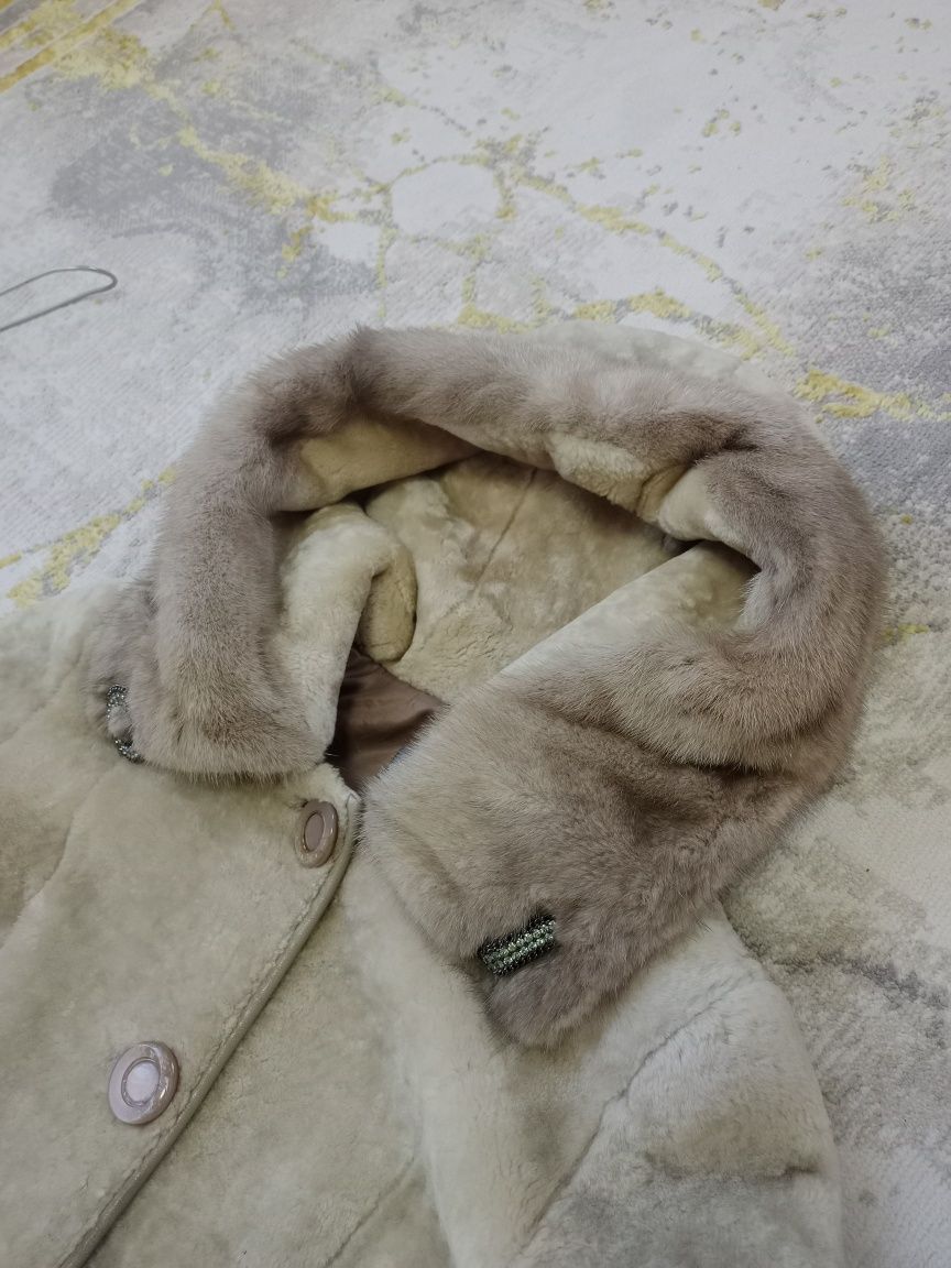 Продам мутоновую шубу