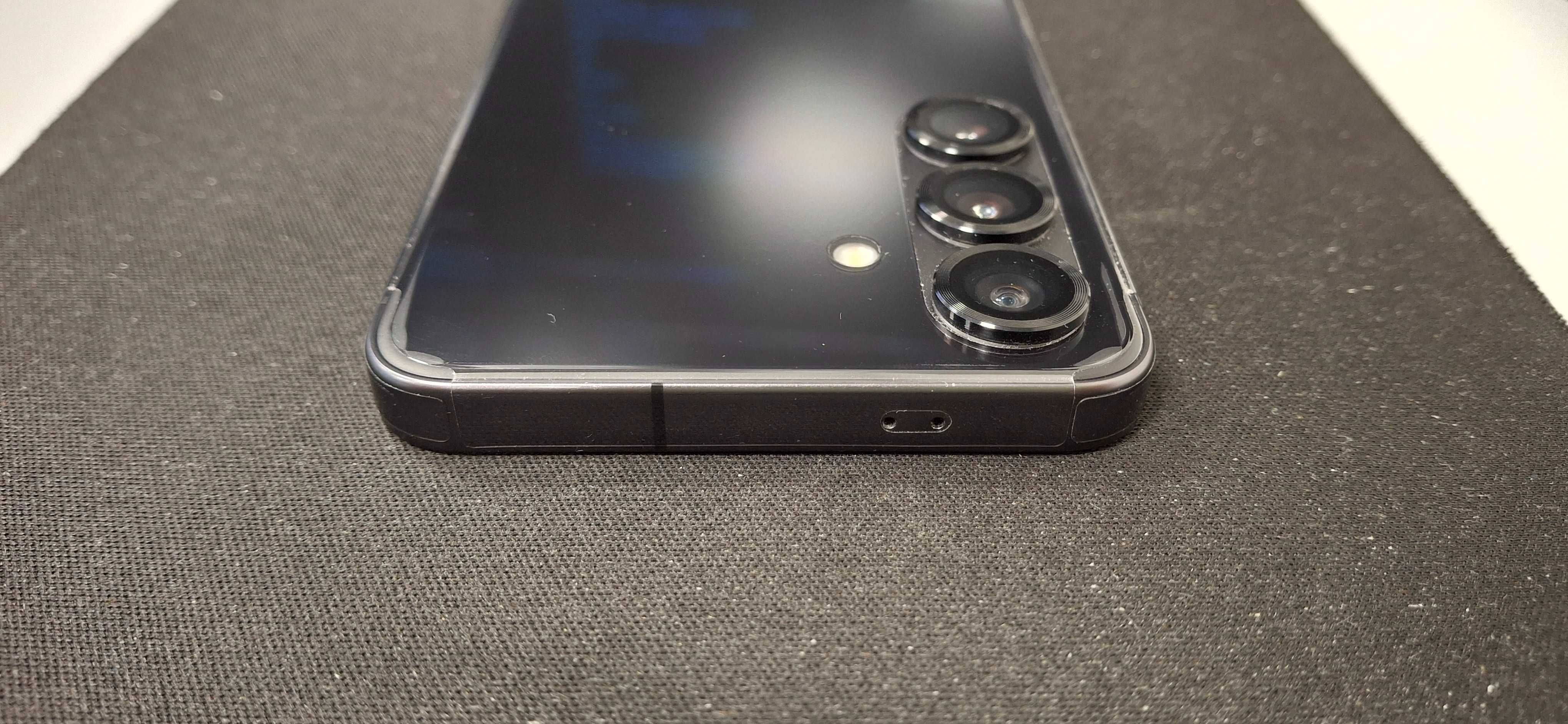Samsung S24 / 256GB в безупречно състояние
