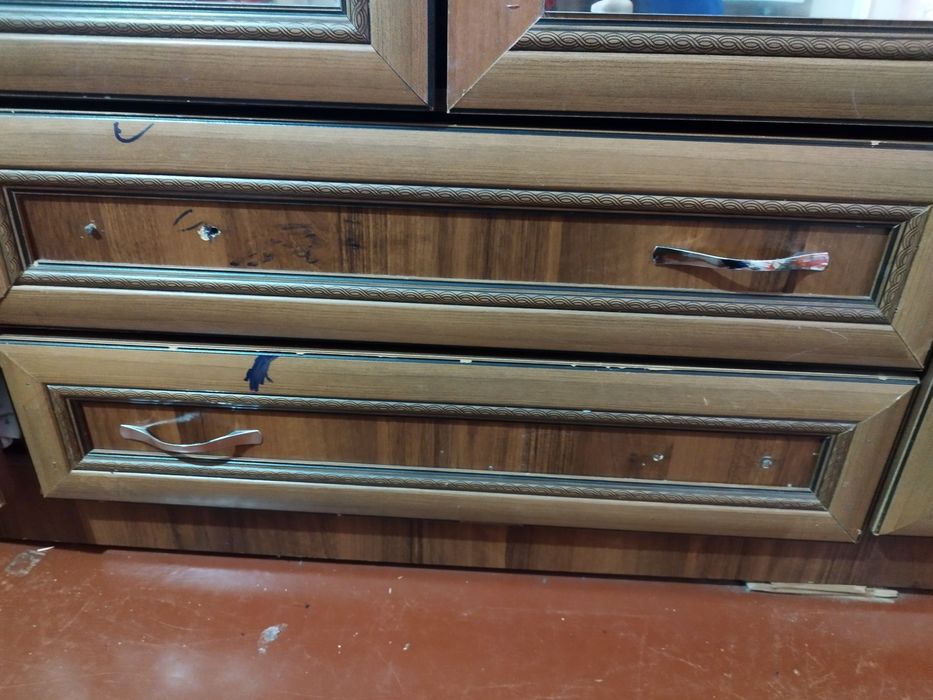 Шкаф для одежды в спальню