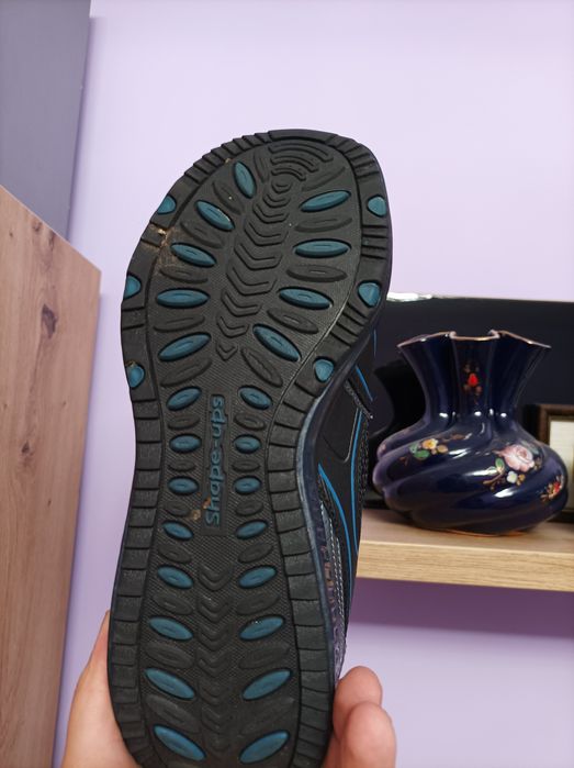 Adidasi skechers nr 38