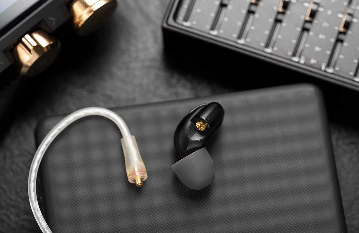 Чисто Нови Слушалки Westone Audio Signature Series W80 V3 Bluetooth