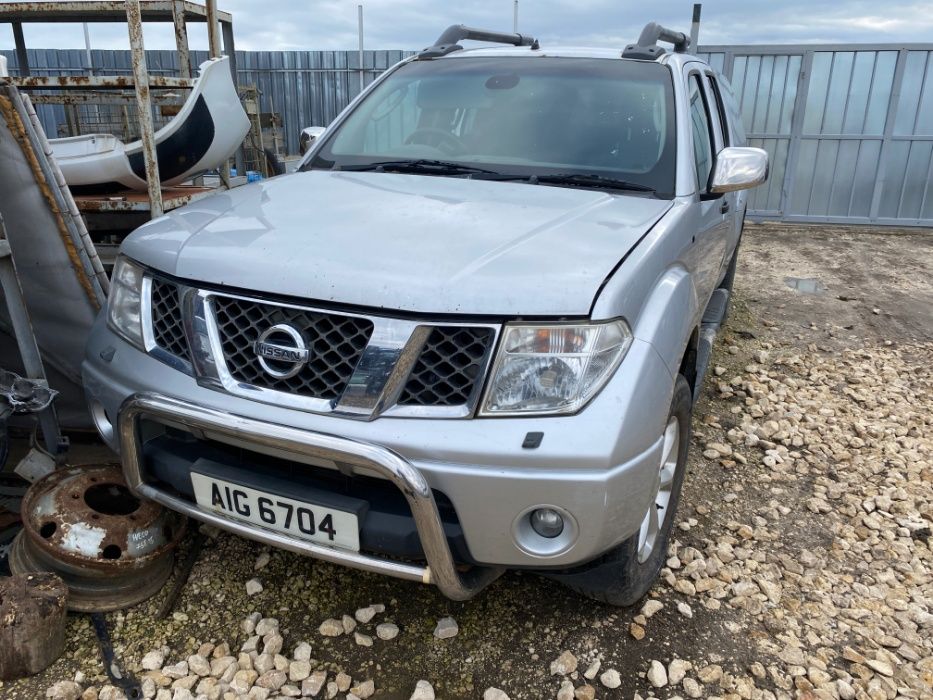 Продавам Нисан Навара 2.5 ДЦИ Nissan Navara 2.5 DCI на части