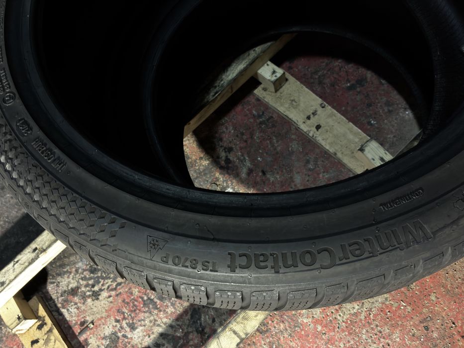 235/45R20 100W  Continental 2021