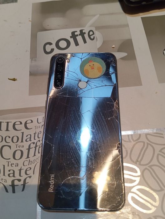 Редми 12 и Редми Нот 8Т