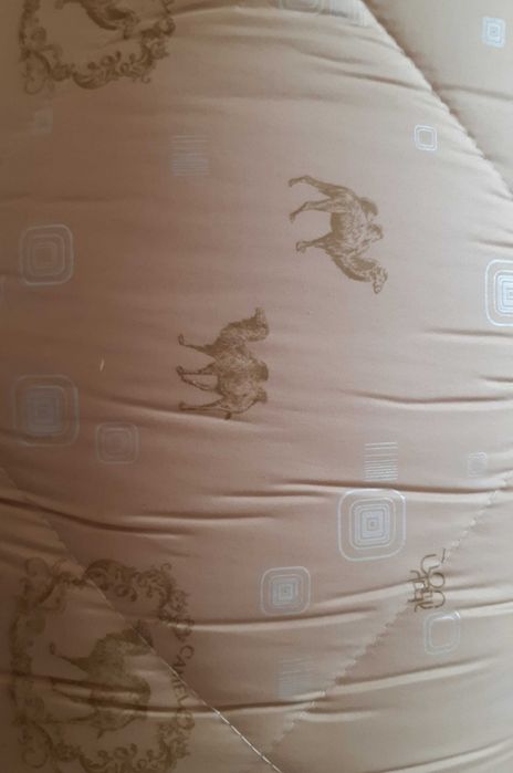 Прoдам одеяло двухспальное теплое антиаллергенное новое.