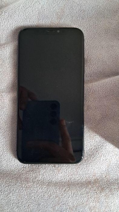 Продавам iphone xs За части