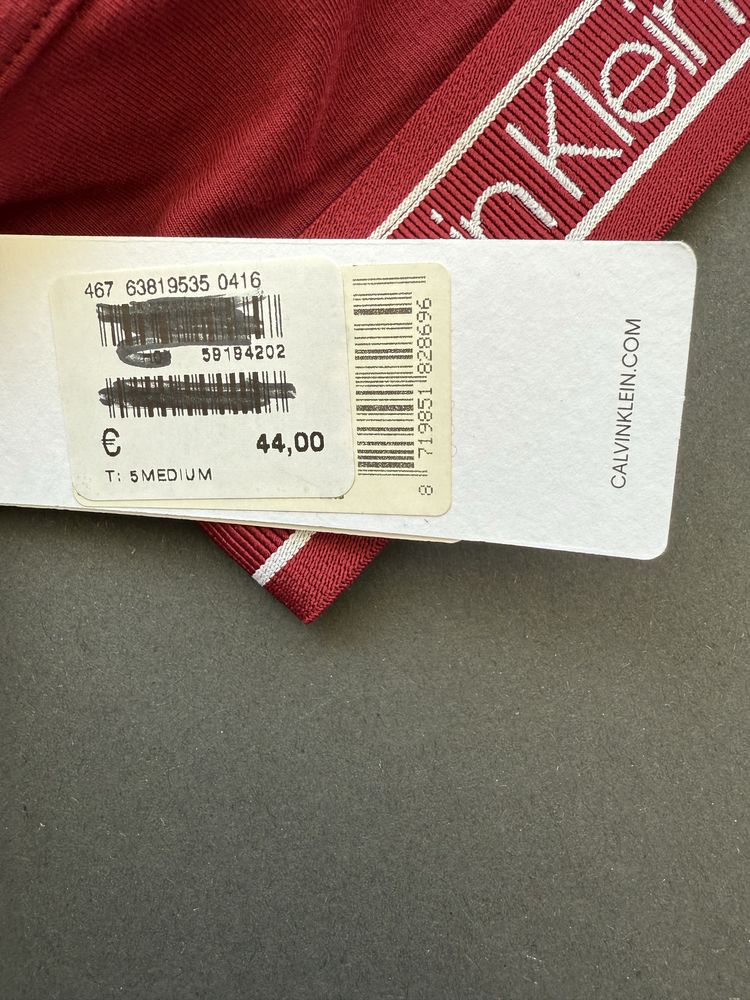 Спортен сутиен, бюстие Calvin Klein /S, М/