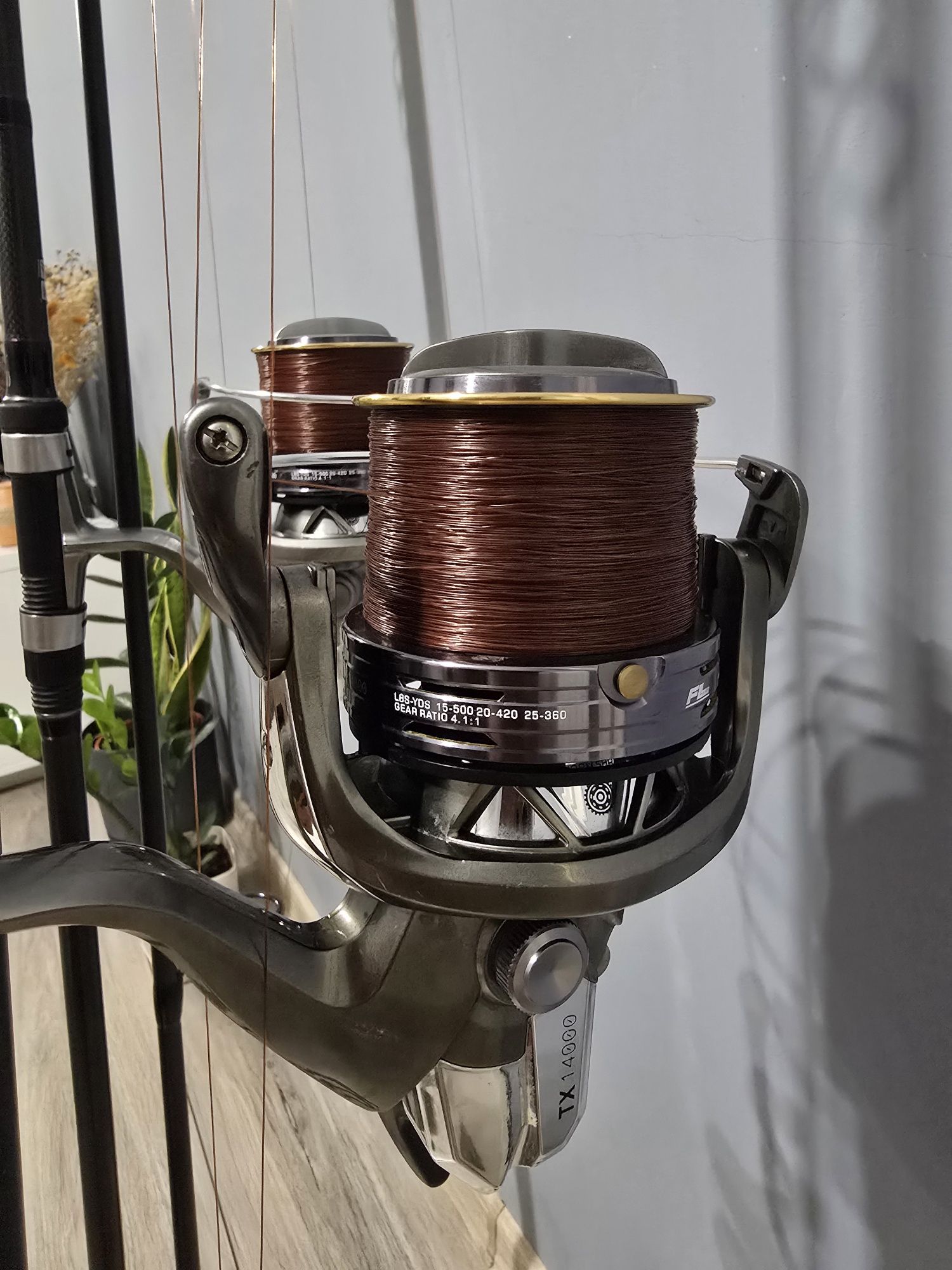 Flx 10 3.90 3.75 lb с макари FL Strategist TX 14000 silver и калъф