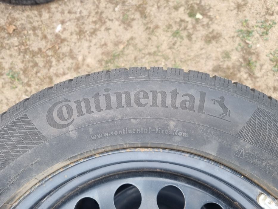 Vand anvelope cu jante  215 65 17