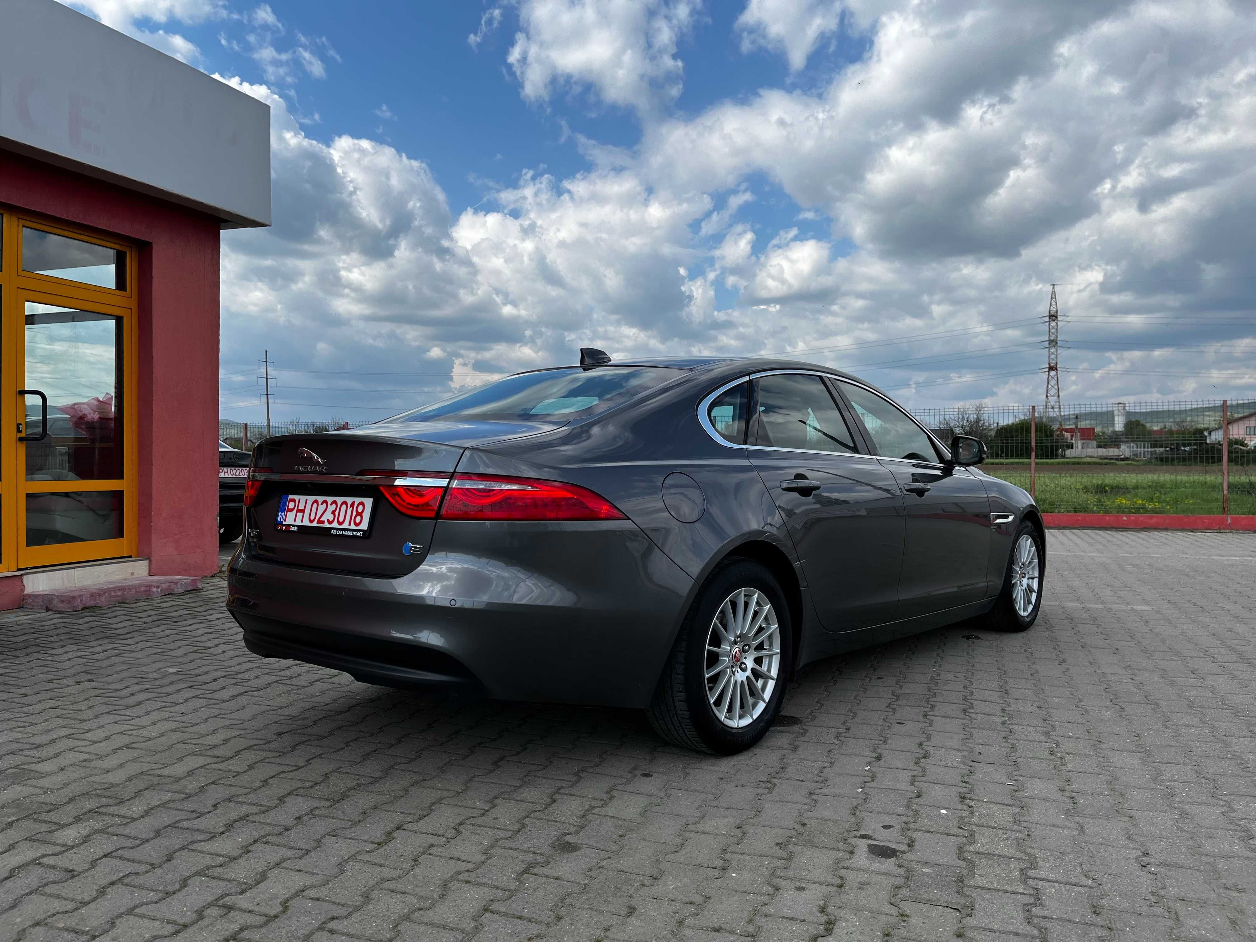 Jaguar XF 2.0 D E-Performance Aut. LED-Xenon Leather Navi KeylessGo