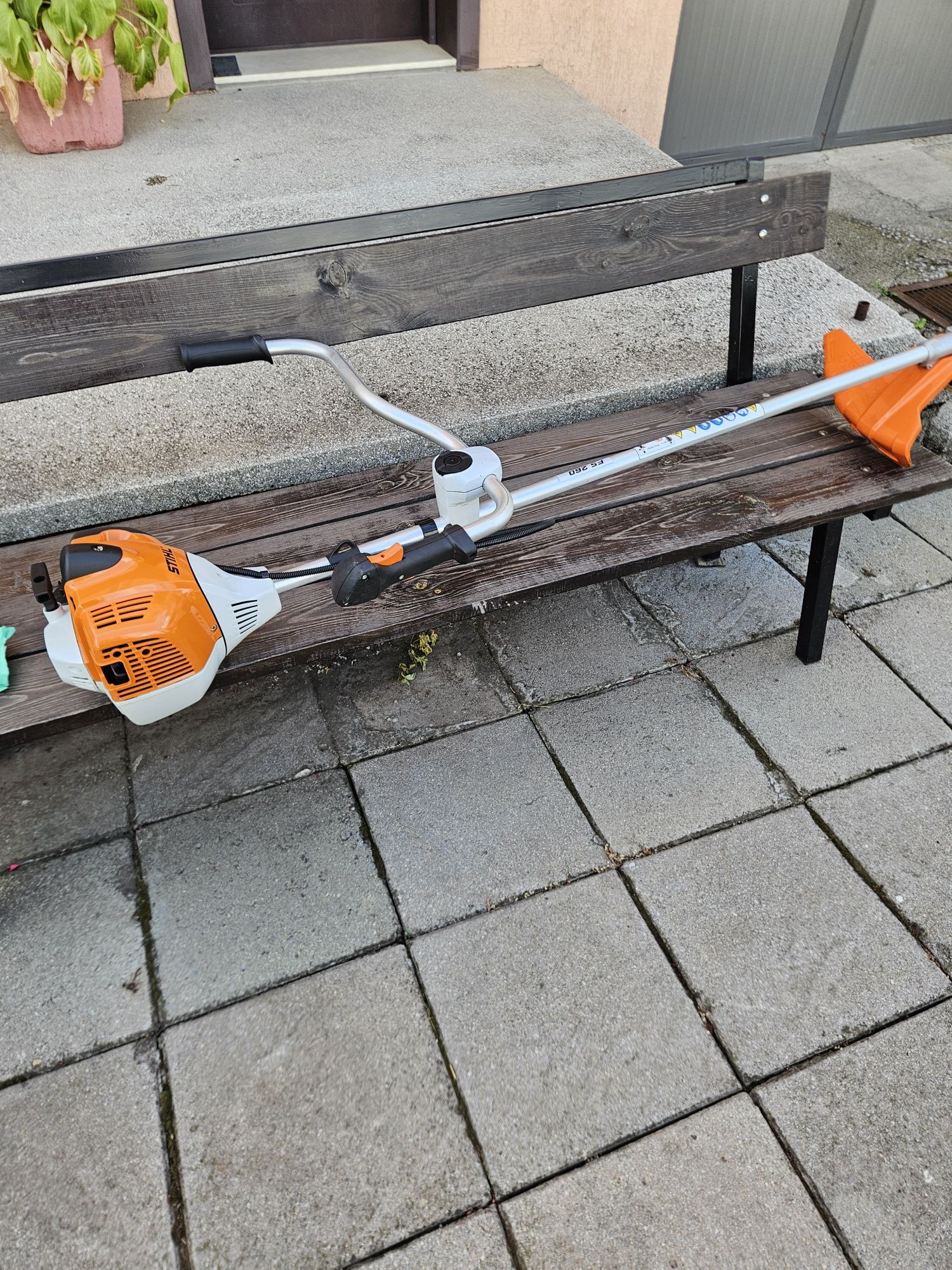 STIHL FS260 неразличим от нов